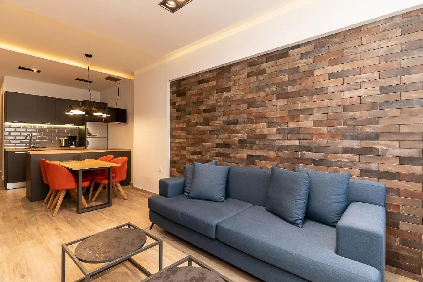 Delmare Val Apt Thessaloniki Greece