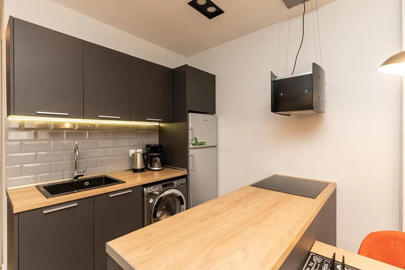 Delmare Val Apt Thessaloniki Greece