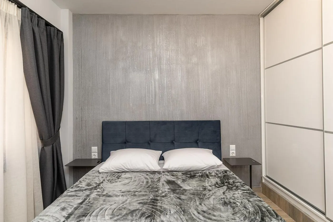 Delmare Val Apt Thessaloniki 0*,